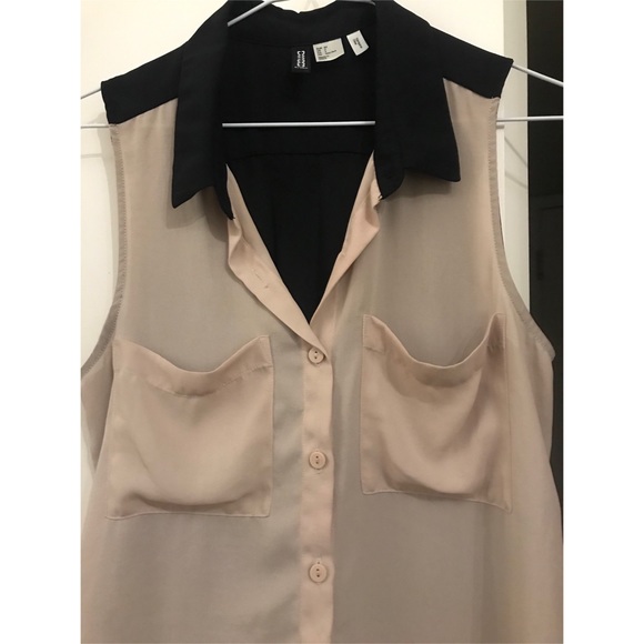 H&M Divided- Beige and Black Sleeveless Blouse - Picture 4 of 4